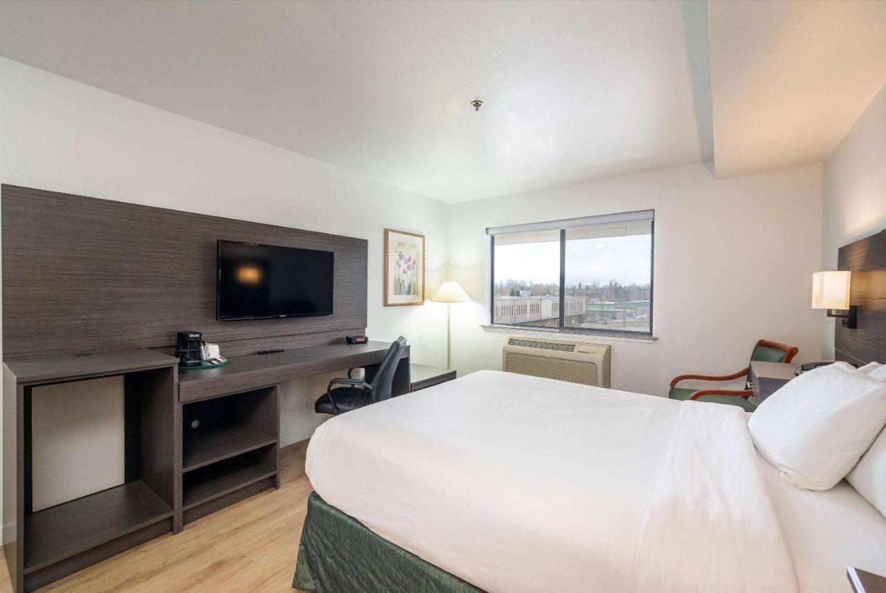 Baymont Inn & Suites By Wyndham Bellingham Exterior foto