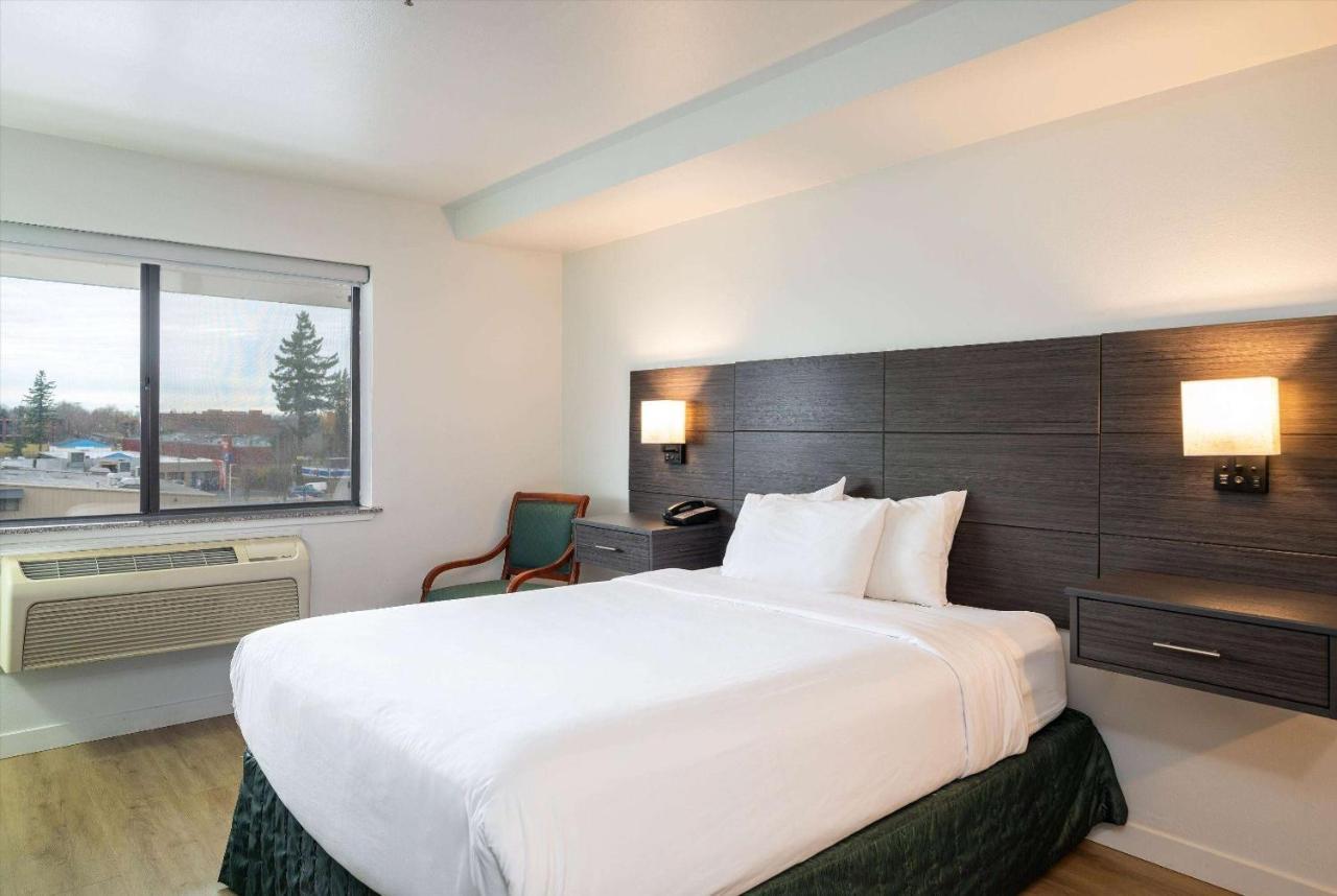 Baymont Inn & Suites By Wyndham Bellingham Exterior foto